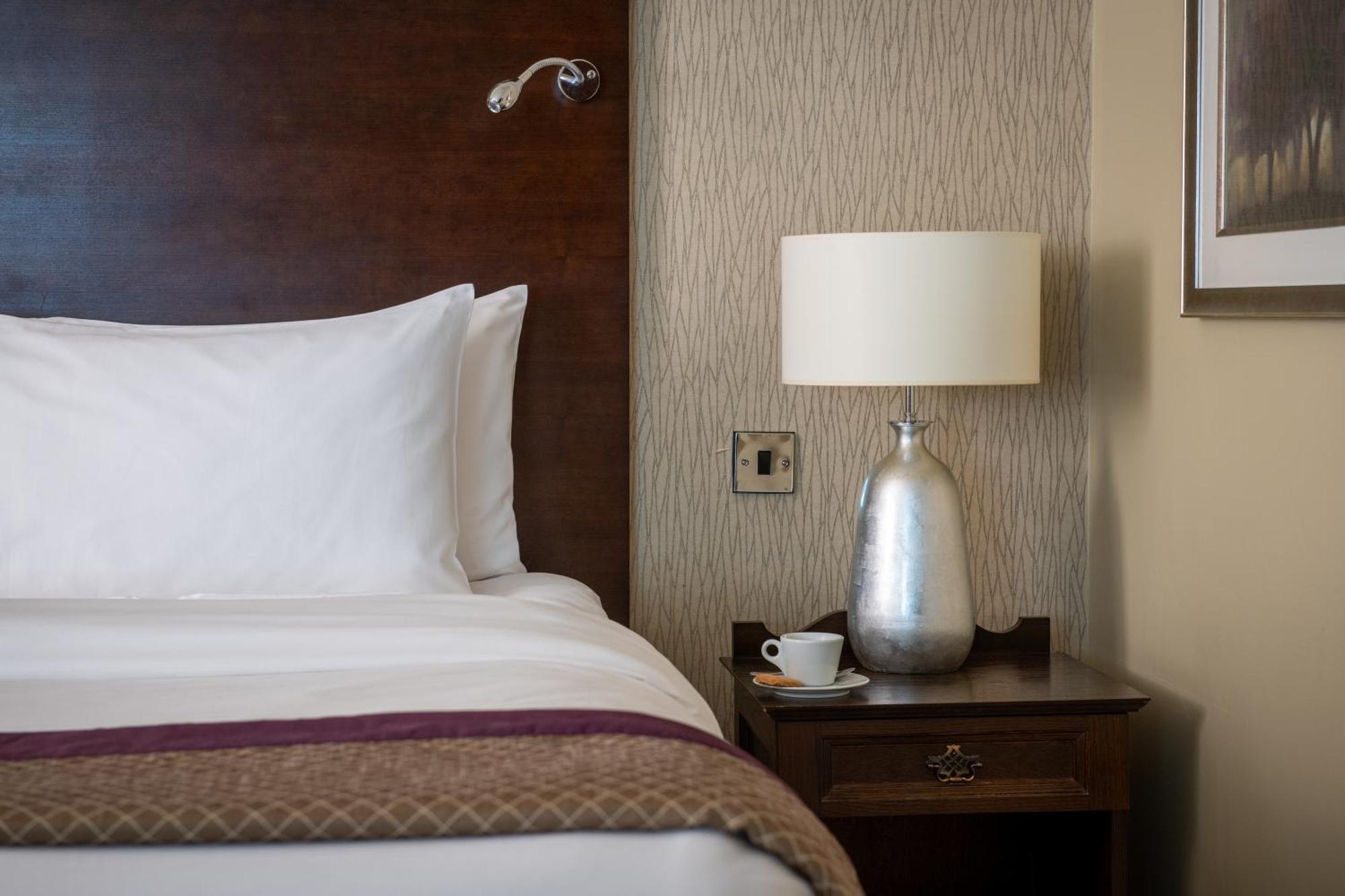 Aztec Hotel And Spa Almondsbury Bagian luar foto